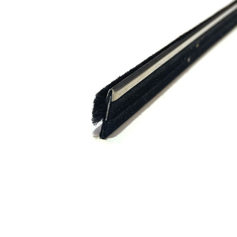LH & RH Internal Scraper Moulding	MON04035
